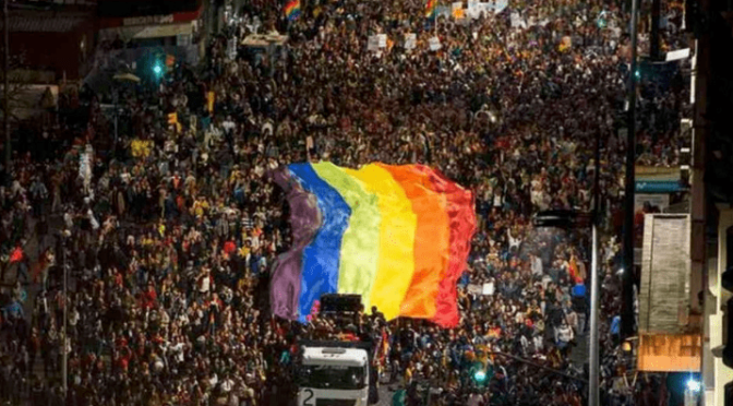 Centenares de uruguayos marcharon por la Diversidad